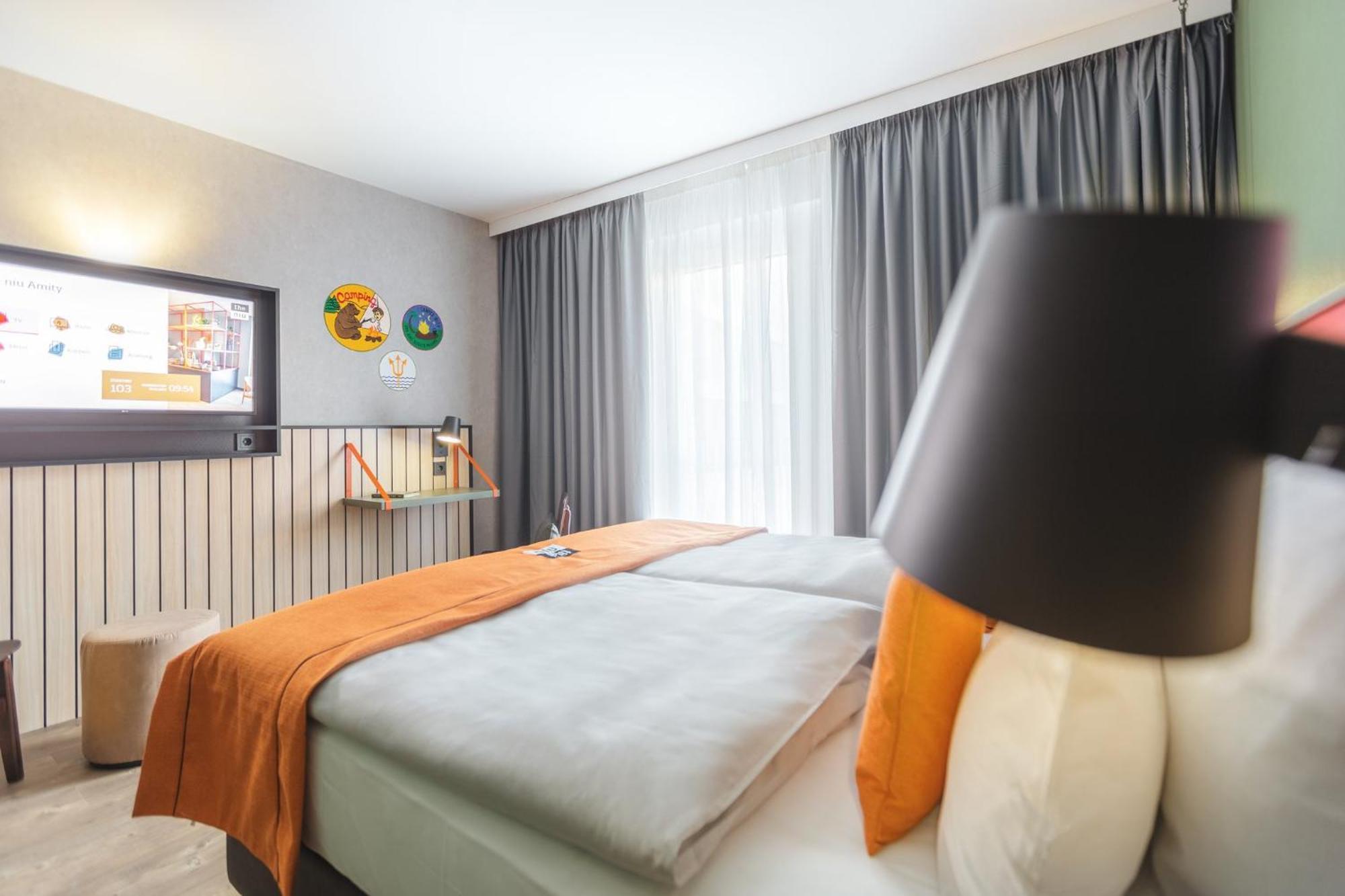 - The Niu, Amity By Ihg Hotel 3*
